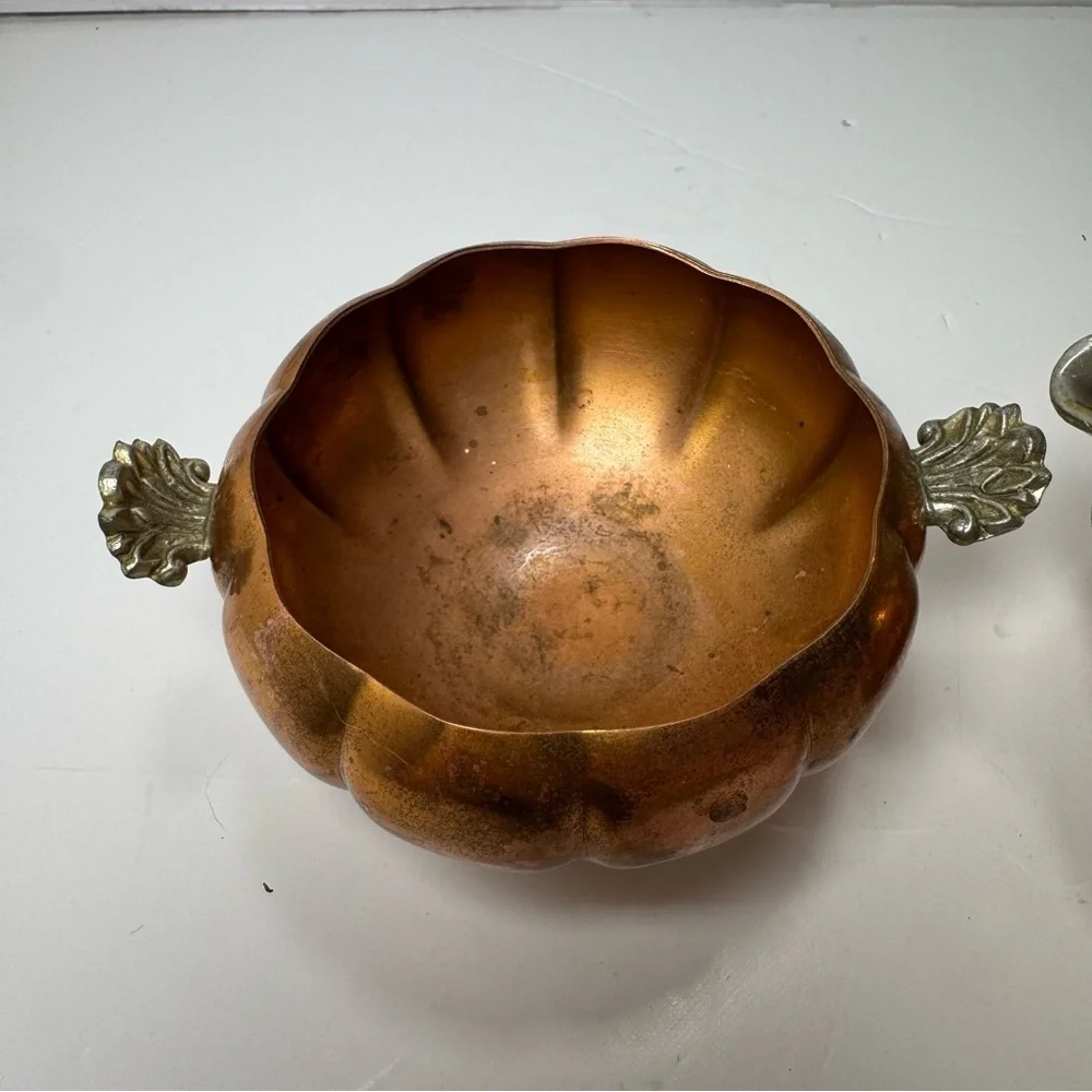 Vintage charming piece